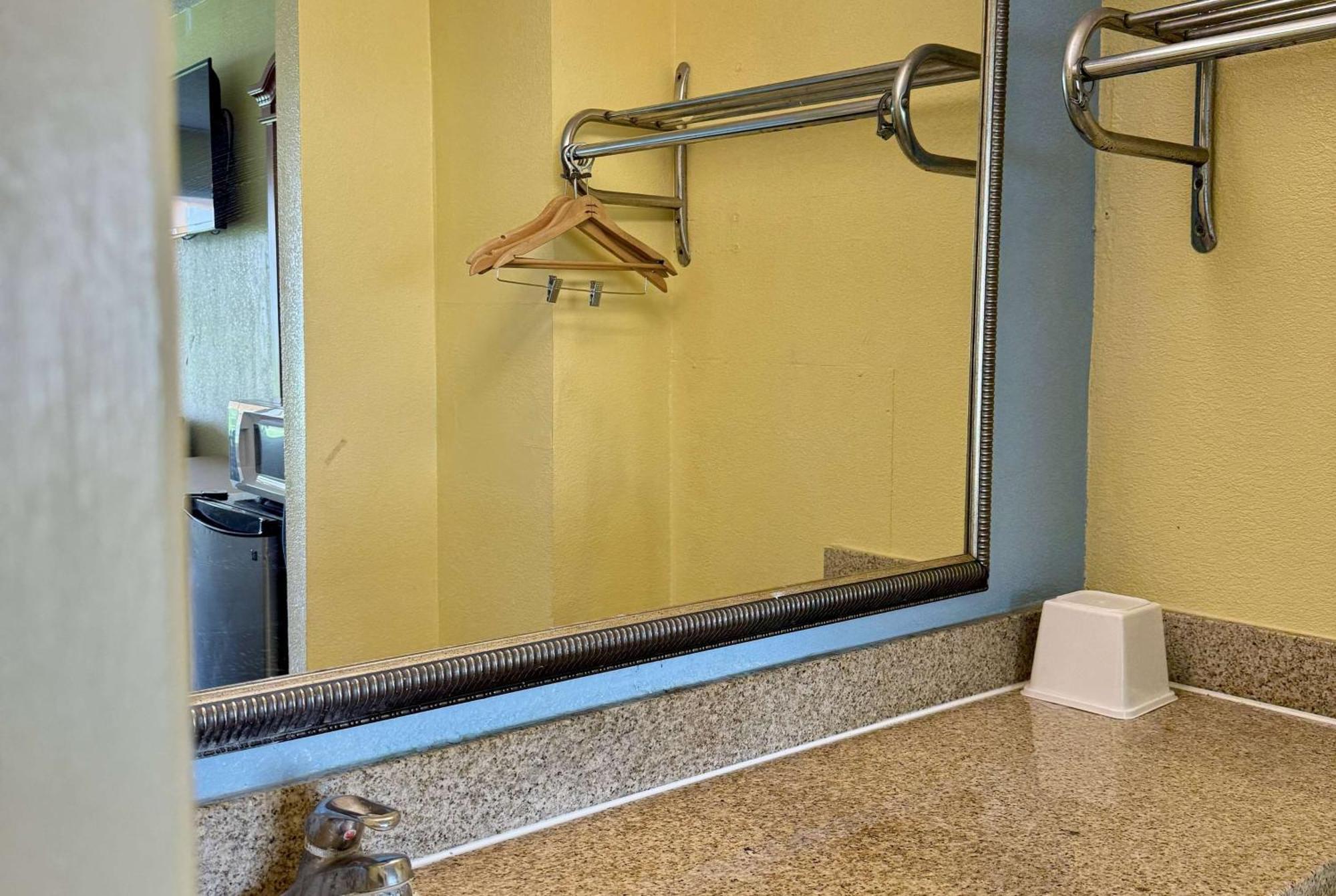 Days Inn By Wyndham Ruther Glen Kings Dominion Area Extérieur photo