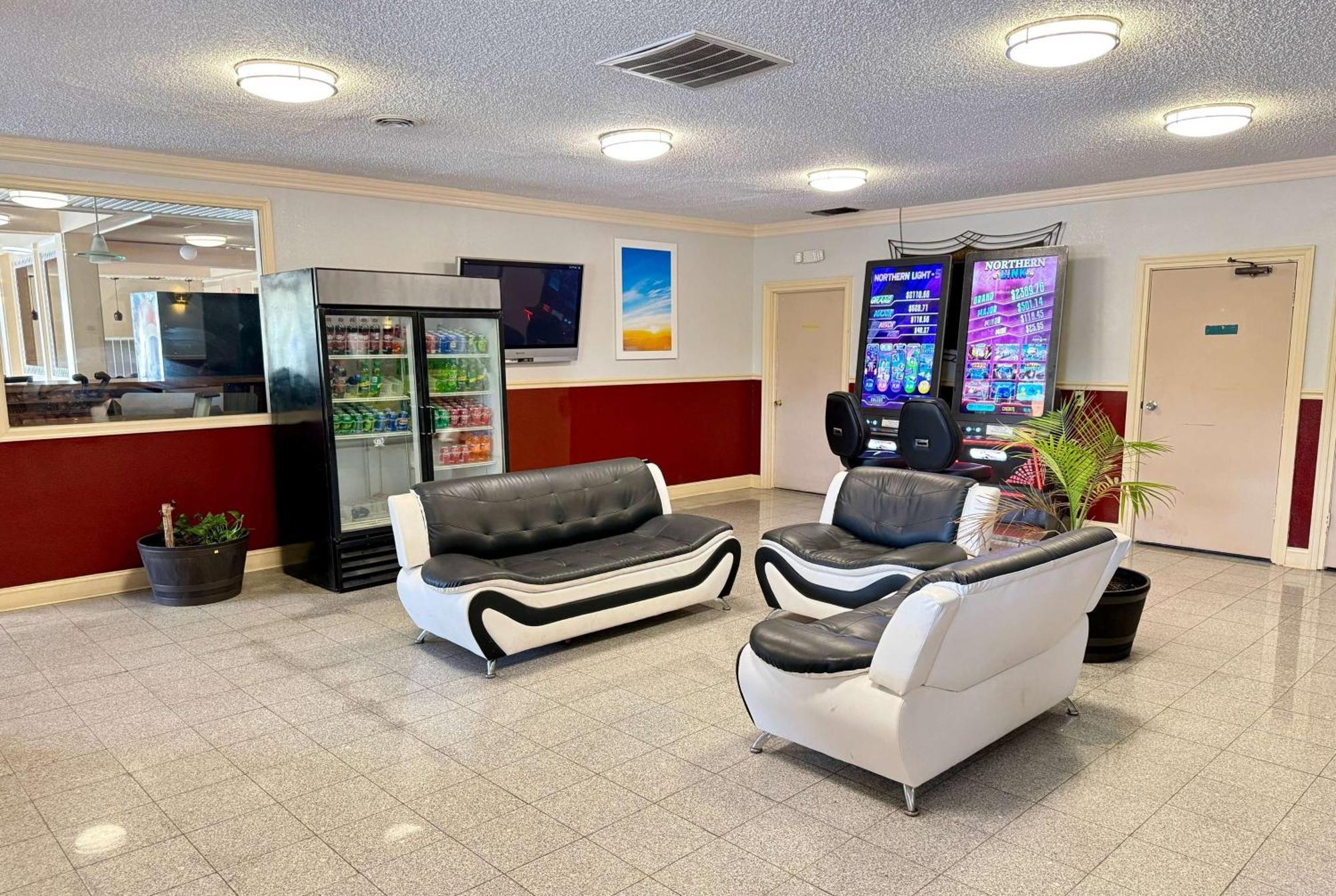 Days Inn By Wyndham Ruther Glen Kings Dominion Area Extérieur photo