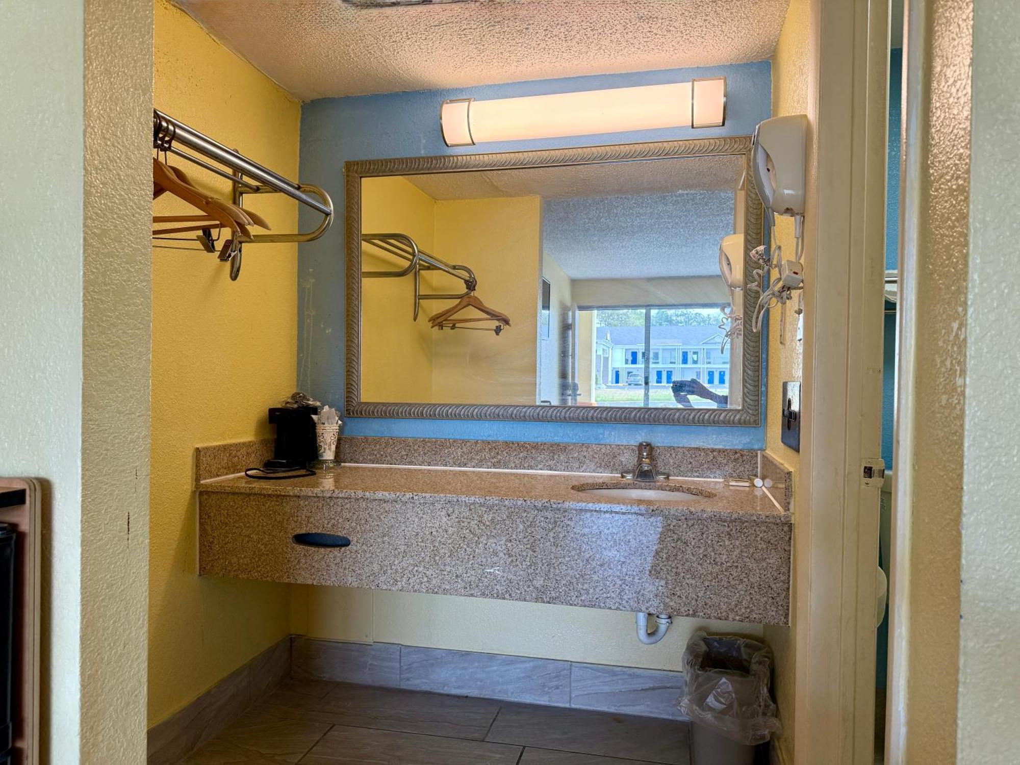 Days Inn By Wyndham Ruther Glen Kings Dominion Area Extérieur photo